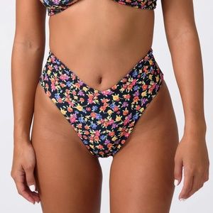 NWT; Skatie "MELLY BOTTOM" in Black-Floral Nirvana Print. XL